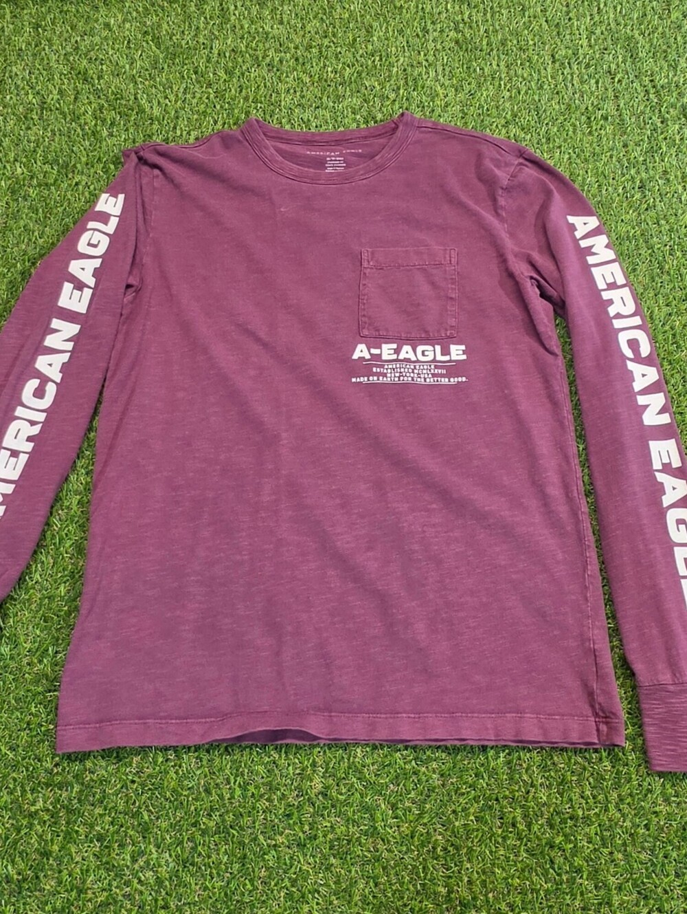 American Eagle Men's Long Sleeve Pocket T-Shirt Size XS Maro